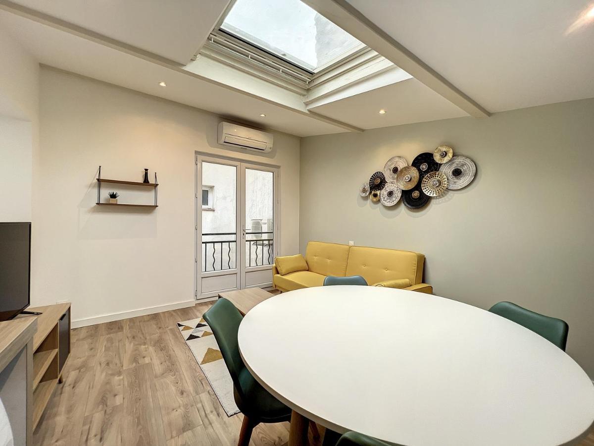 Le Cosy - En Hyper-Centre - Renove Lägenhet Salon-de-Provence Exteriör bild